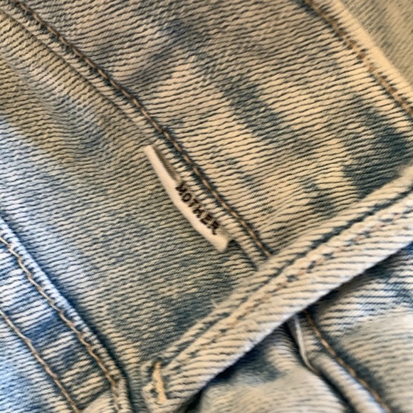 Mother The Weekender Fray Flare Jeans in action shot 26 distressed raw hem - Picture 7 of 16